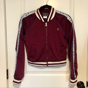 Champion women’s crop jacket with pockets purple